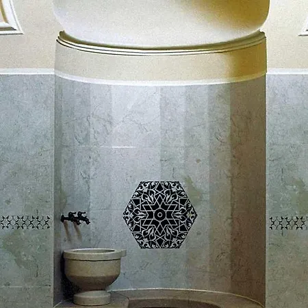 فندق إيزا بيغوف حمّام 4*
